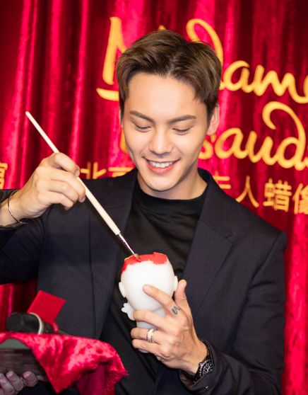 陈伟霆老婆表情包蜡像馆