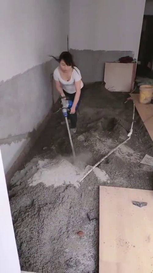 电锤加搅拌器,女师傅自制的这把神器,工地工友都抢着用
