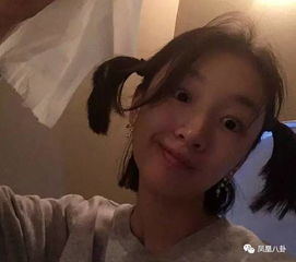 女孩刚睡醒表情包睡醒