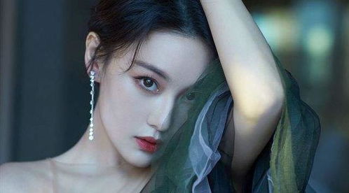 张馨予格局大得很事见人心,不必多理会流言蜚语