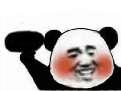 开心笑话一天,老鼠正趴在河边小心翼翼地喝水