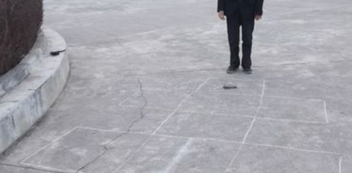 跳房子的游戏规则是什么