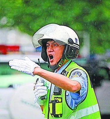怒吼表情包杨彬