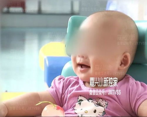 刚出生男孩被狠毒妈丢进垃圾桶小孩现在谁抚养