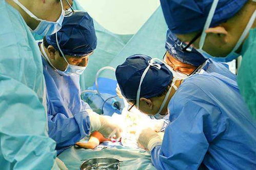 奇迹男孩出生起就先天畸形,在经历了27次手术后......