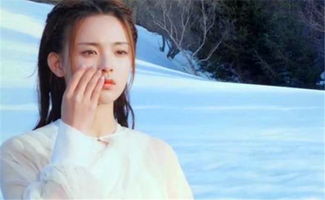 杨超越或接班杨幂赵丽颖成新古装女王,小龙女造型太惊艳了