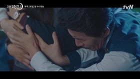 风水轮流转灿星模仿满月初次威胁自己,小表情太嘚瑟了,可怜的满月社长你永远也想不到你也有今天吧哈哈
