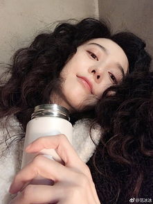 范冰冰晒爆炸头造型玩自黑说好的偶像包袱呢