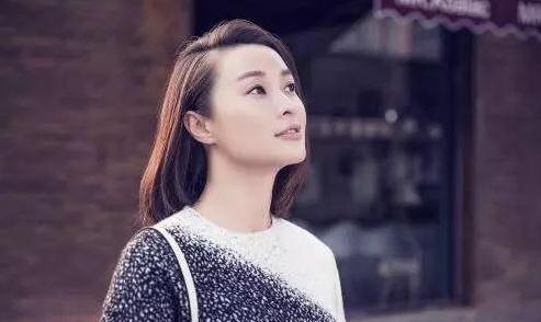 她因演小三被骂,和陈建斌同居4年惨遭弃,原因很简单,瞒了13年
