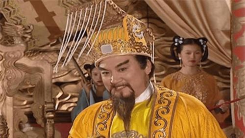 皇帝出征,让宰相辅佐太子,宰相包我身上皇帝回归,将其赐死李世民