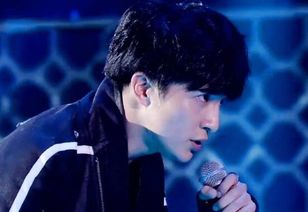 薛之谦演唱会兑现对前妻十年前诺言