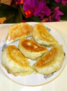 韭菜鸡蛋煎包的做法