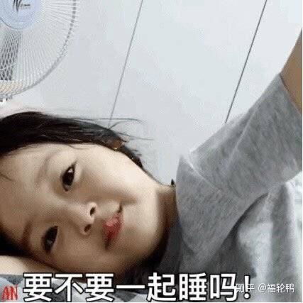 朋友圈只发自拍,配什么文案比较好