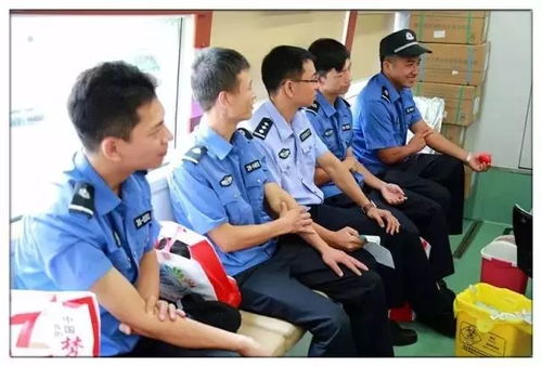 警察献血疼成表情包爆红网络,但背后的故事你知道吗