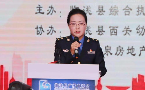 头一回见跑步比赛还有表情管理的抖音小猪比赛跑步动态表情包