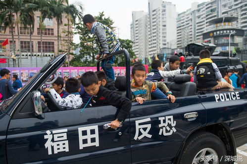 深圳警营开放日现场都是真家伙防弹衣真枪防爆车样样齐