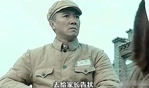 小米su7车主出门亮剑表情包火了遗憾的是,扮演者已去世6年