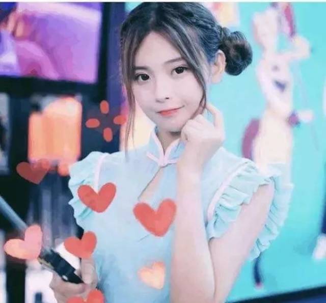 杨超越锦鲤图片超清