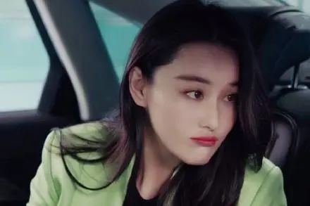 张馨予终于出场了,同为白富美女主佟丽娅瞬间被秒,简直是两类人