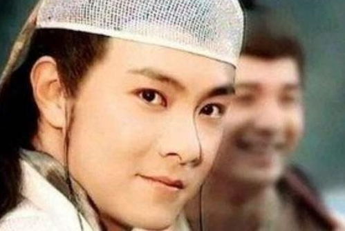 皇上想吃公鸡下的蛋,大臣们左右为难,小孩一句话解决还当上宰相