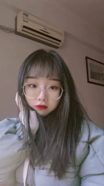 面无表情的图片表情包尴尬