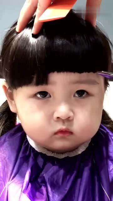 随便一张照片就是表情包,好想生个女儿