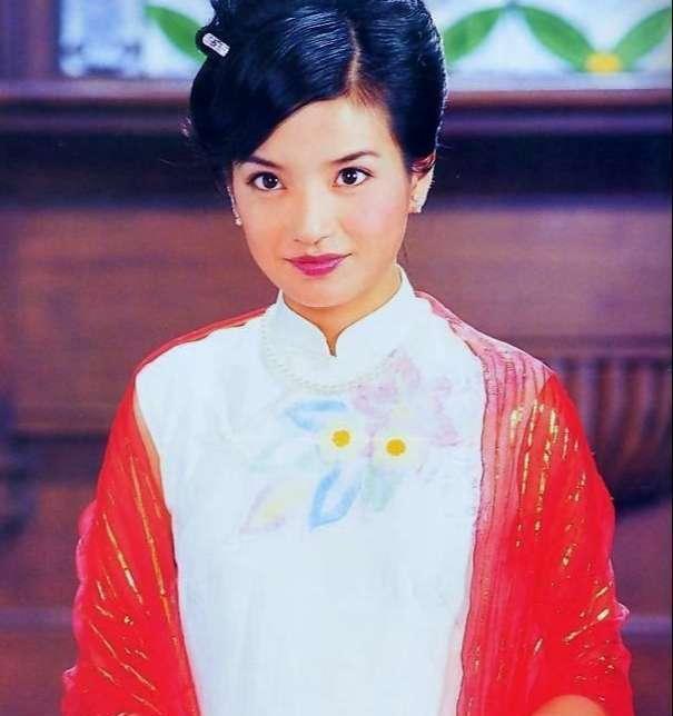 有人祝赵薇104岁生日快乐,赵薇本人却幽默回应