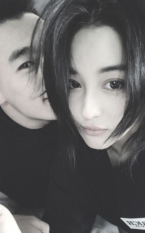 张馨予被证实当妈后首晒自拍,与何捷户外烧烤春游,看来已出月子