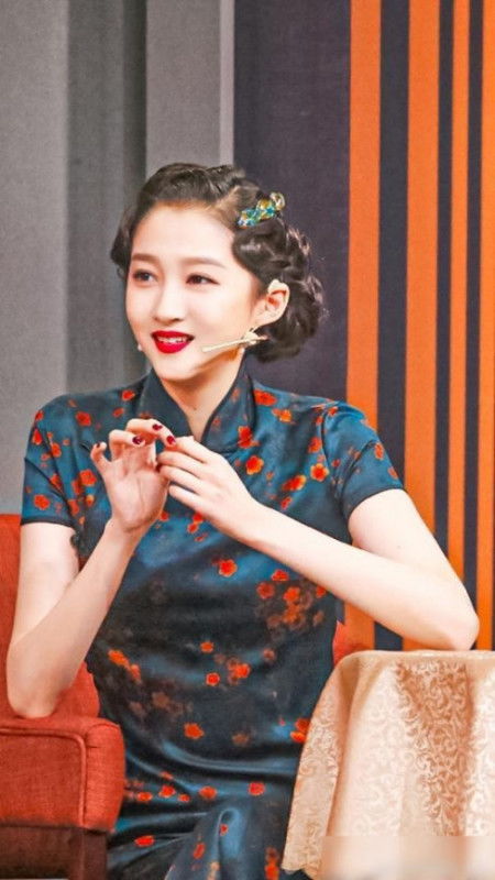 求关晓彤的图片和表情包