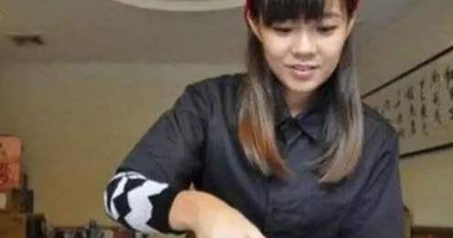 90后妹子辞职卖独一份小吃,10元一份,吃货来晚吃不到