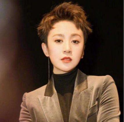 马丽沈腾背后的女人,被渣男抛弃,嫁小11岁男友,今幸福吗