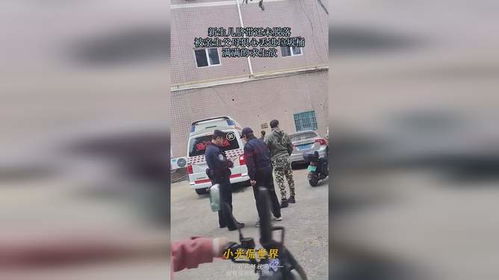 新生儿脐带还未脱落,被亲生父母狠心丢进垃圾桶,满满的求生欲