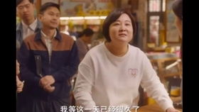恭喜你好,李焕英票房破40亿官方海报从破亿到四十亿的混剪