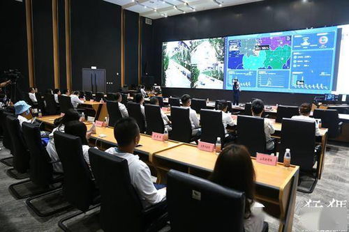 探访郑州城市管理靓度温度精细度百年伟业路出彩河南行2021主流融媒体看河南郑州站启动