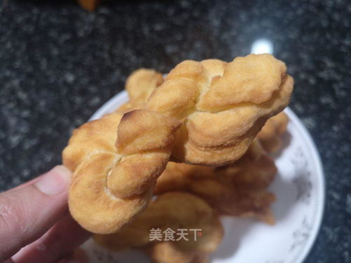 麻花状奶香迷你小油条的做法麻花状奶香迷你小油条怎么做闲时来造的菜谱