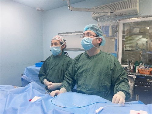 浙江大学医学院附属第二医院成功完成全国首批一次性使用磁定位星型标测导管指导下高密度标测房颤射频消融手术