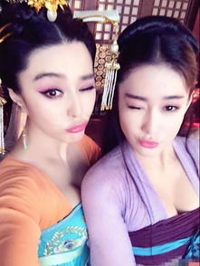 女星卖萌神表情热巴女神,杨幂乖巧,却都被赵丽颖秒杀