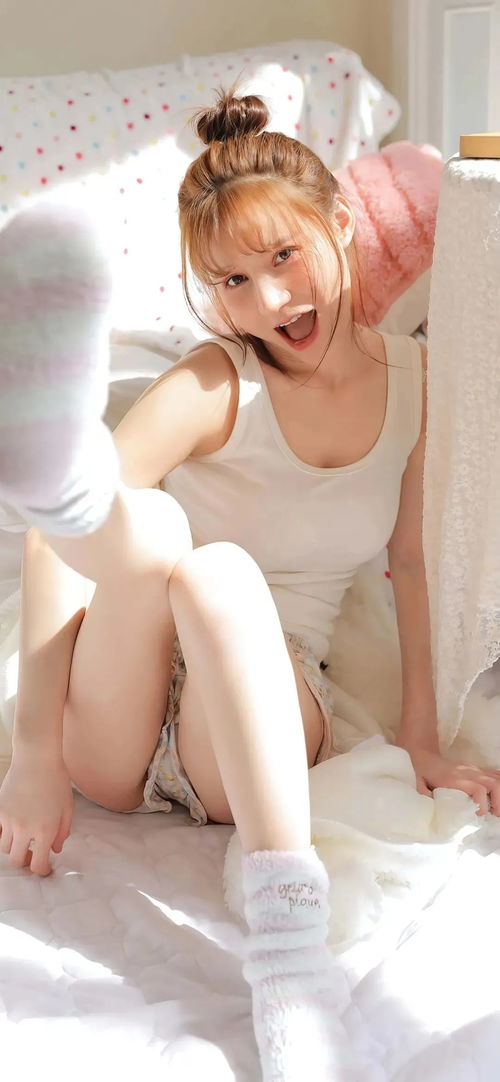 2023高清甜美笑容女生壁纸