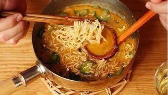 蜀绣水水挖坑不埋吃方便面没调料包