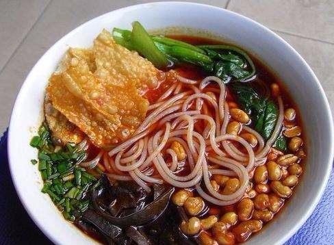 除了臭豆腐之外,这个小吃也是闻起来吃起来香,你没吃过可就out