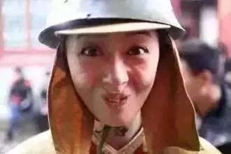 为什么一夜之间大家都爱上了这个姑娘