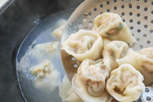 早餐不知道吃什么包这个馅的馄饨囤冰箱,简单一煮,孩子特爱吃