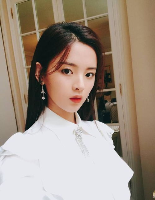 杨超越可爱图片