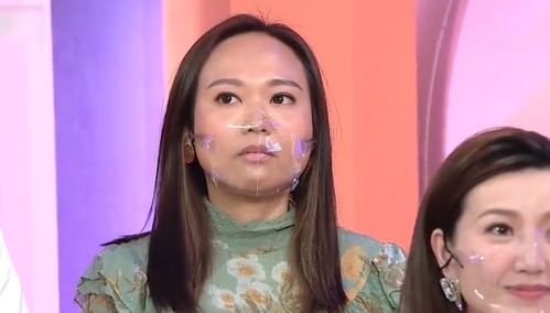 因面无表情冲上全国热搜,40岁香港女明星哽咽直言我真的很想哭