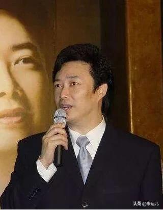65岁的费玉清你还认识吗万万想不到,他竟活成了这样