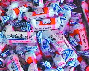 追味零食的似水年华60后大白兔奶糖最经典2