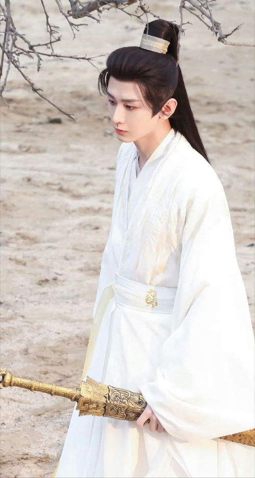 成毅赴山海路透白衣轮椅演绎绝美破碎感,引爆全网期待