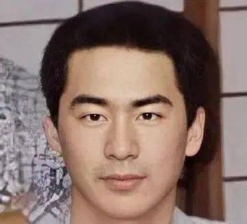 年轻时的陈建斌也是男神,旧照神似赵寅成,难怪蒋勤勤会动心