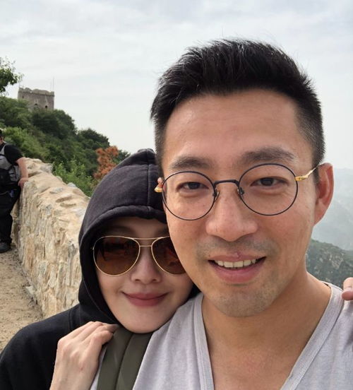 汪小菲点赞舔狗言论,不忍删除和大s动态,爱得太卑微