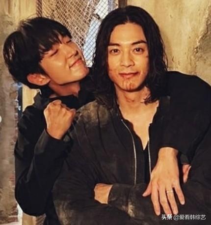 恶之花李准基公开了密密麻麻的背诵笔记,获得过分的爱